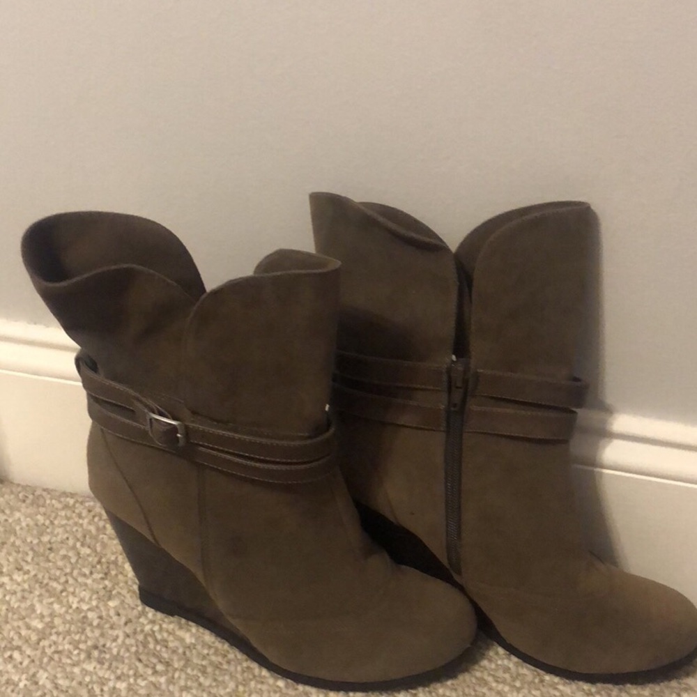Brown boots